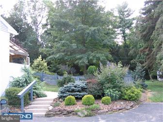3134 Longacre Road Norristown, PA 19403 - Photo 3 of 10 Exterior Side