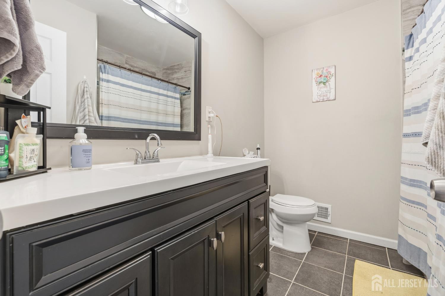 24 Wilk Road Edison, NJ 08837 - Photo 20 of 41