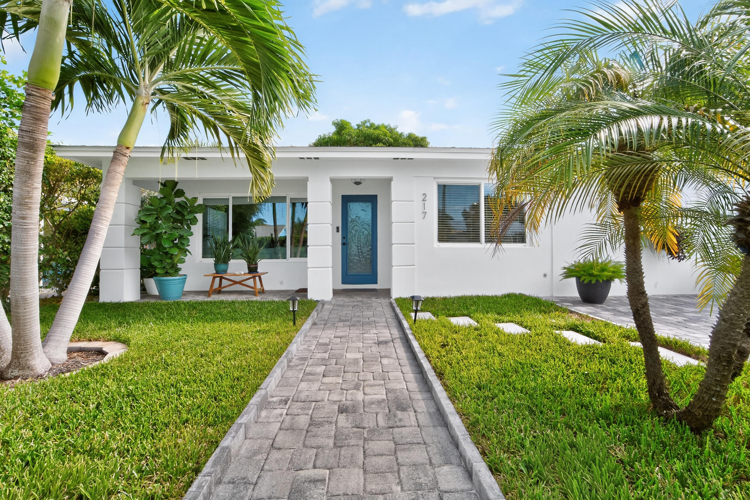 217 East 23rd Street Riviera Beach, FL 33404 - Photo 1 of 33 217E23rdstreet_33