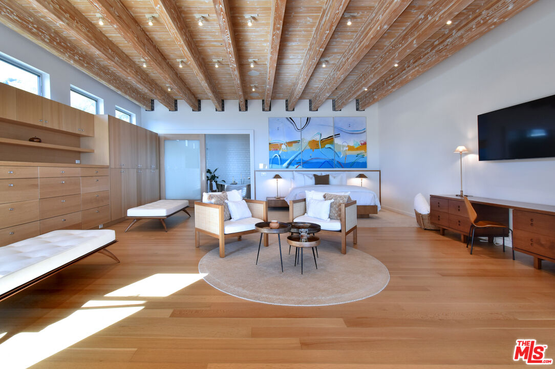 24683 Pacific Coast Highway Malibu, CA 90265 - Photo 13 of 30