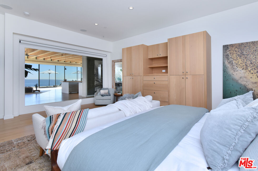 24683 Pacific Coast Highway Malibu, CA 90265 - Photo 17 of 30