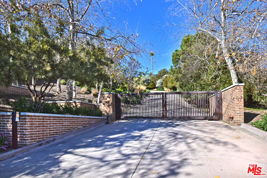 24683 Pacific Coast Highway Malibu, CA 90265 - Photo 30 of 30