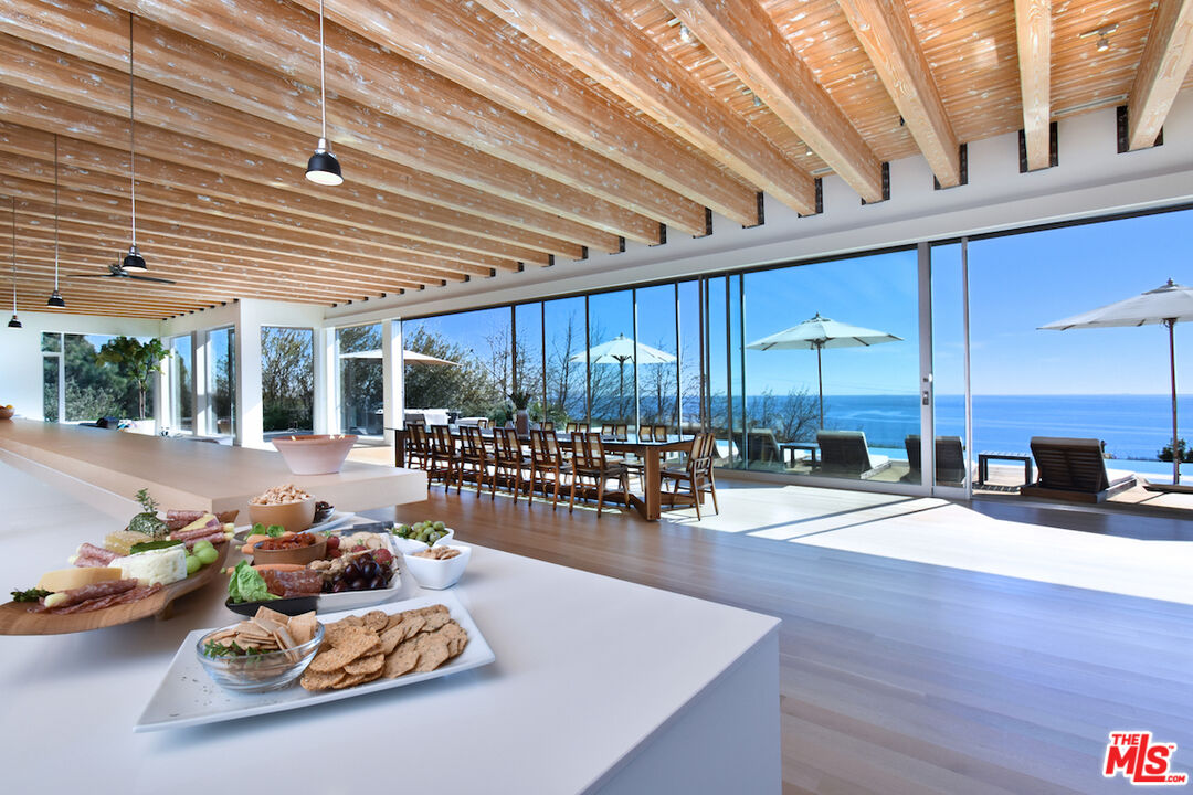 24683 Pacific Coast Highway Malibu, CA 90265 - Photo 4 of 30