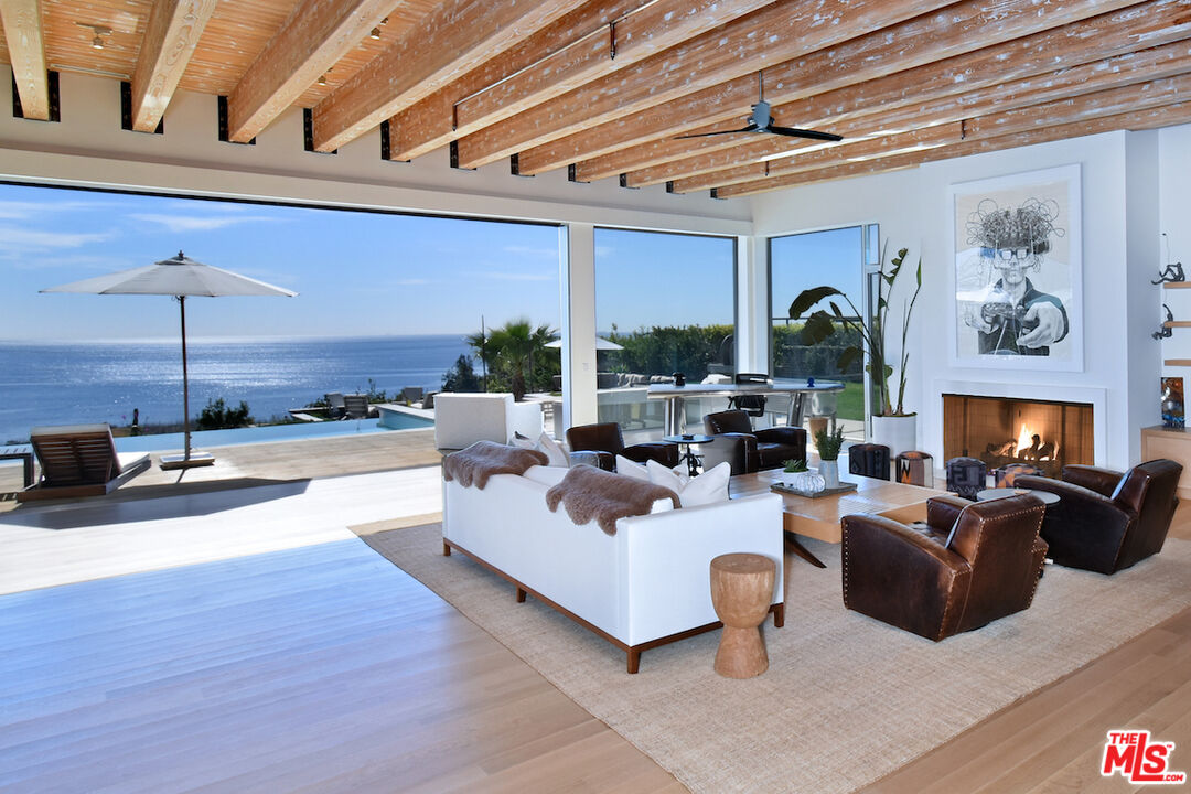 24683 Pacific Coast Highway Malibu, CA 90265 - Photo 5 of 30