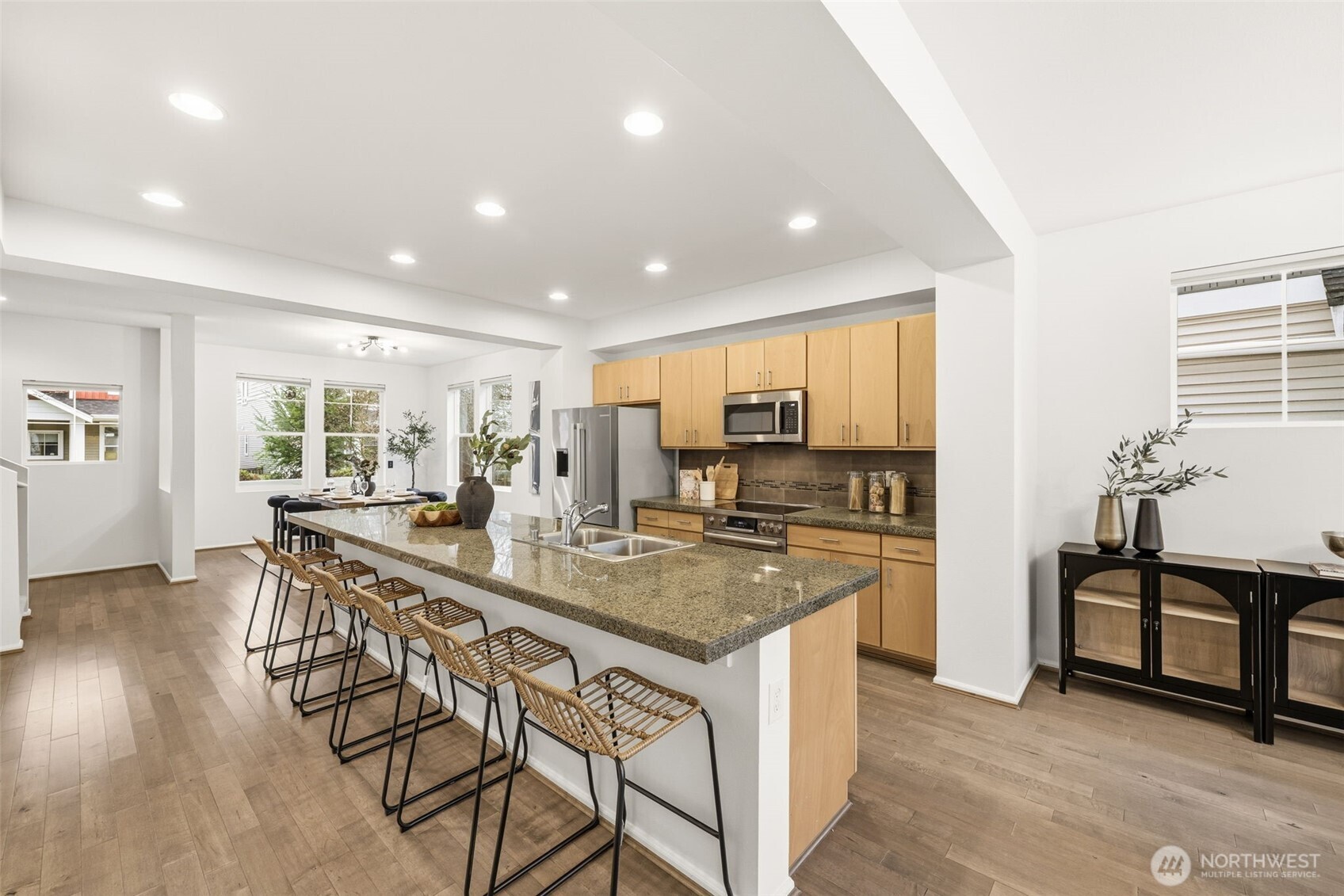6502 High Point Drive Southwest Seattle, WA 98126 - Photo 11 of 37 Gallery Image 11