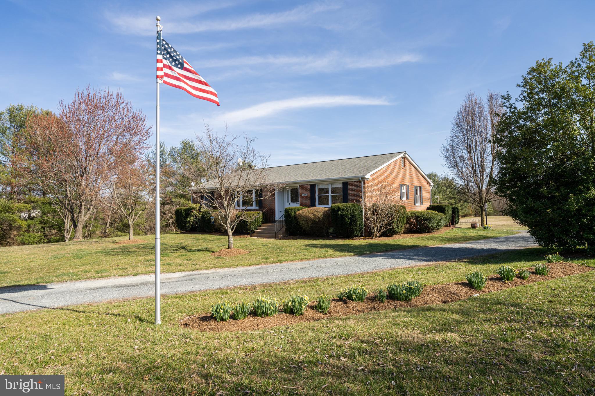 43849 Spinks Ferry Road Leesburg, VA 20176 - Photo 4 of 77 Gallery Image 4