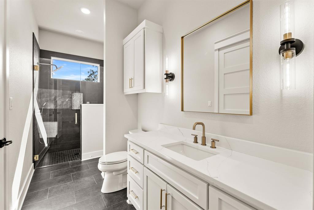 22405 Blue Water Road Chandler, TX 75758 - Photo 21 of 40