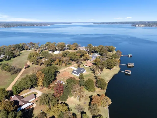 $1,275,000 | 22405 Blue Water Road, Chandler, TX 75758