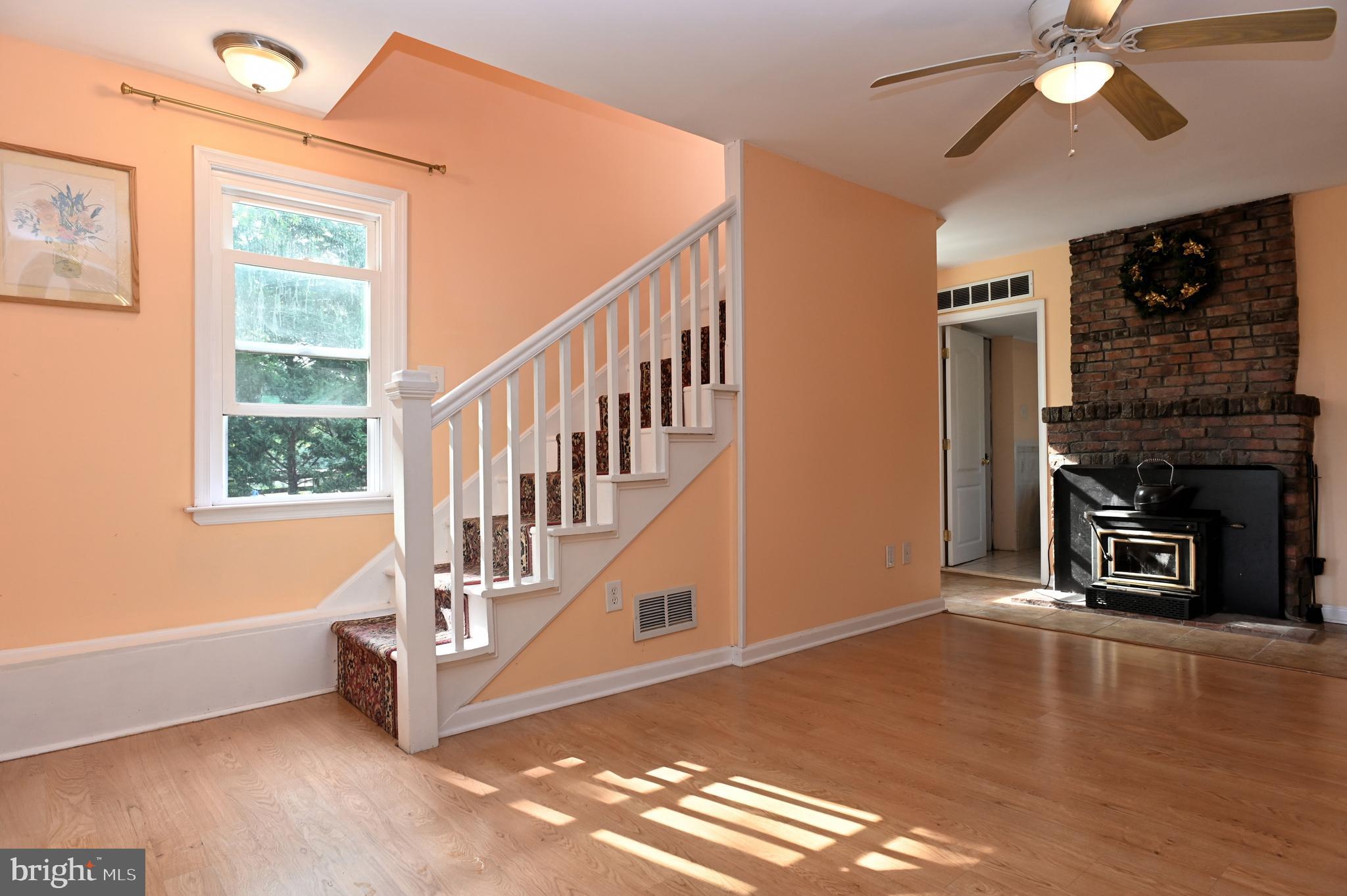 20503 Darnestown Road Dickerson, MD 20842 - Photo 13 of 33