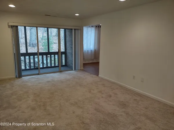 $1,195 | 1708 Summit Pointe, Scranton, PA 18508