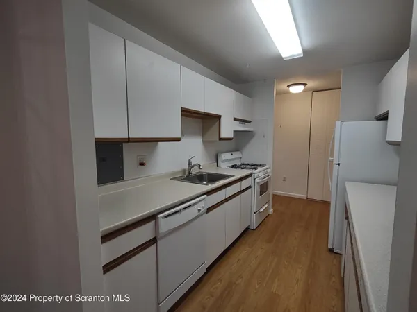 $1,195 | 1708 Summit Pointe, Scranton, PA 18508