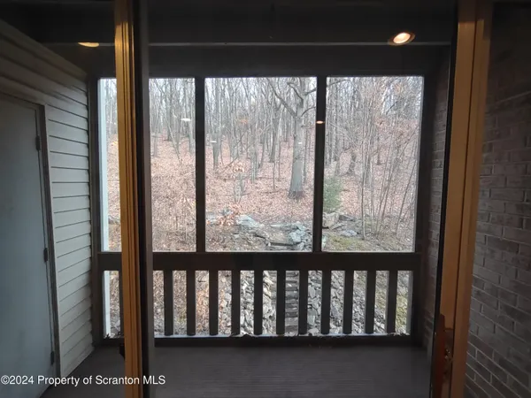 $1,195 | 1708 Summit Pointe, Scranton, PA 18508