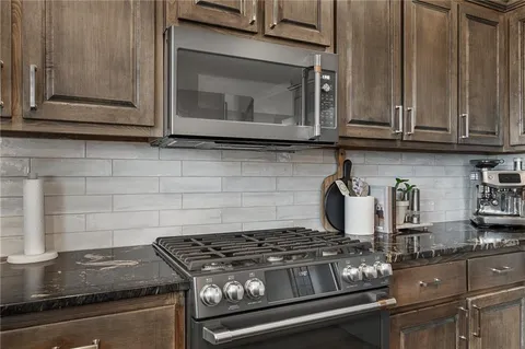 $500,000 | 16524 South Lind Road, Olathe, KS 66062