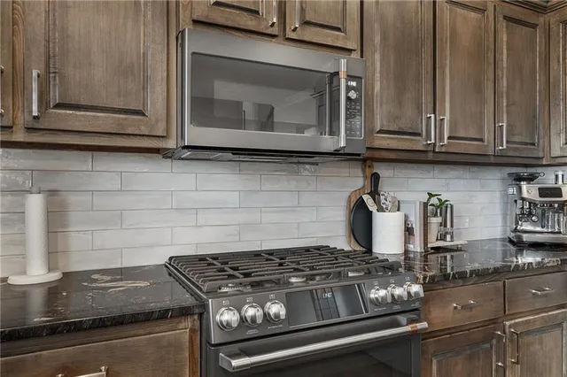 $500,000 | 16524 South Lind Road, Olathe, KS 66062