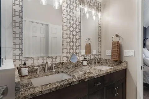 $500,000 | 16524 South Lind Road, Olathe, KS 66062