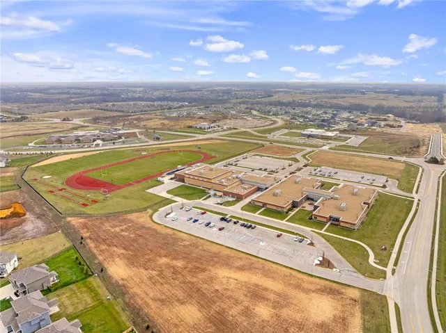 $500,000 | 16524 South Lind Road, Olathe, KS 66062