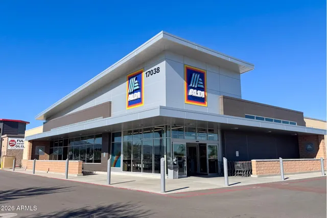 $1,695 | 11221 North 103rd Avenue, Sun City, AZ 85351