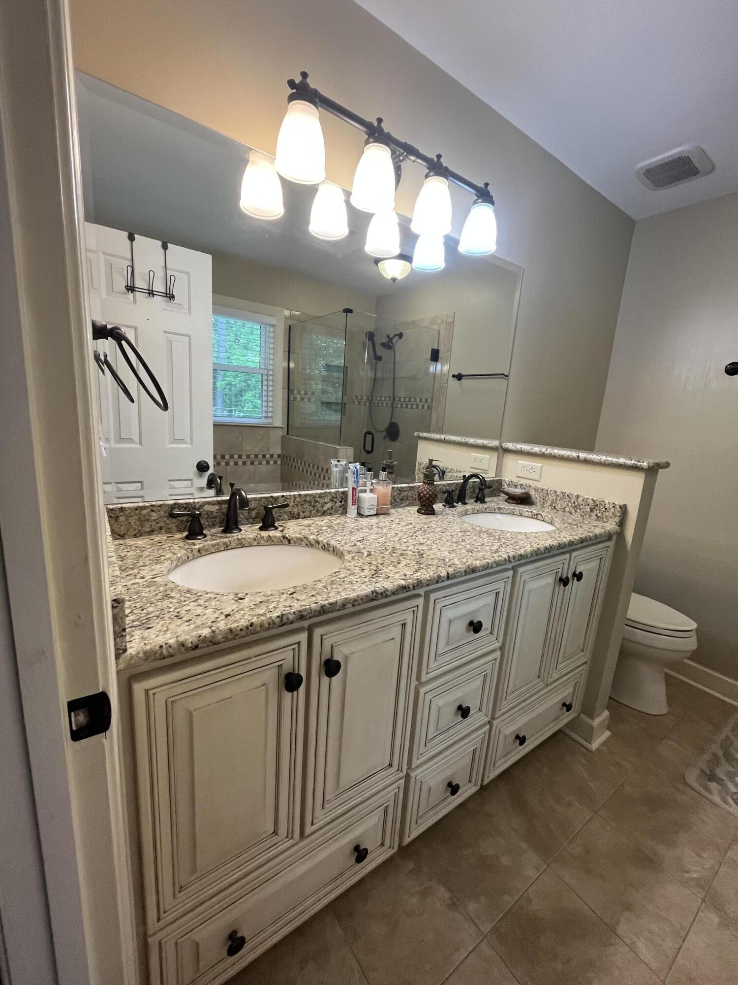878 Sparkleberry Road Evans, GA 30809 - Photo 28 of 40 Principal Bathroom 2