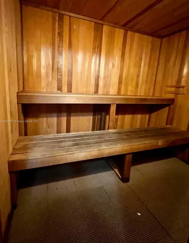 $1,800 | 701 Three Islands Boulevard, Unit 315, Hallandale Beach, FL 33009