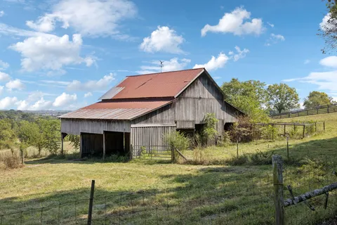 $2,999,999 | 1512 Williamsport Pike, Columbia, TN 38401