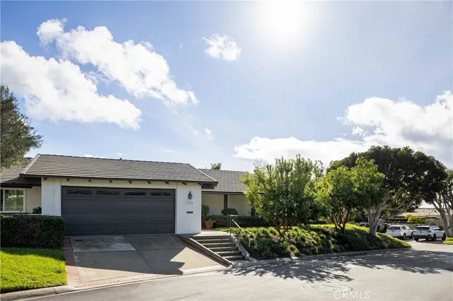 $1,799,000 | 1955 Vista Caudal, Newport Beach, CA 92660