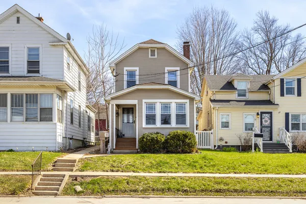 $280,999 | 604 East Illinois Street, Lemont, IL 60439