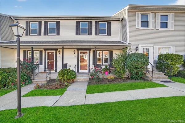 $430,000 | 204 Mallard Way, Peekskill, NY 10566