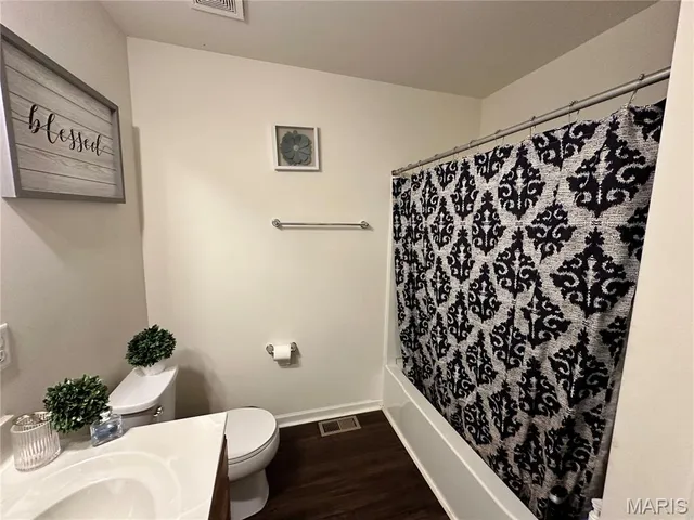 $424,900 | 2228 Hagenstone Terrace, St. Louis, MO 63125