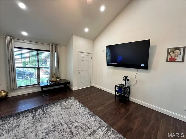 $424,900 | 2228 Hagenstone Terrace, St. Louis, MO 63125