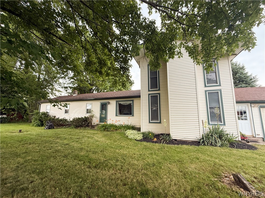 5389 Keck Road Lockport Town, NY 14094 - Photo 1 of 30