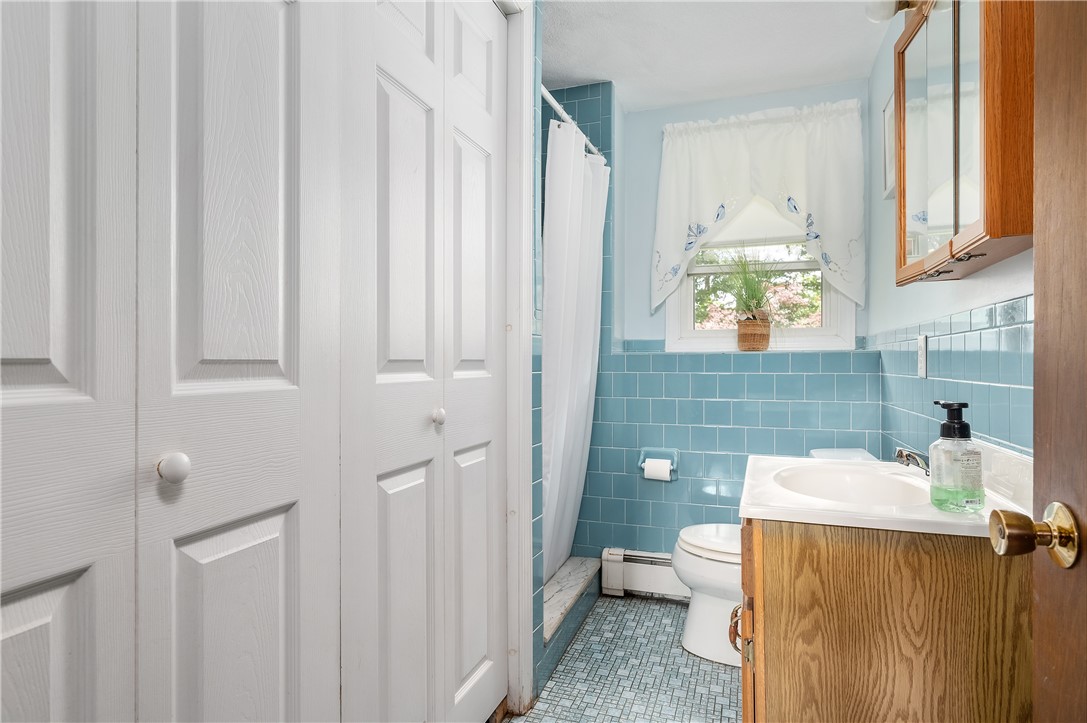 687 River Road Lincoln, RI 02865 - Photo 17 of 29