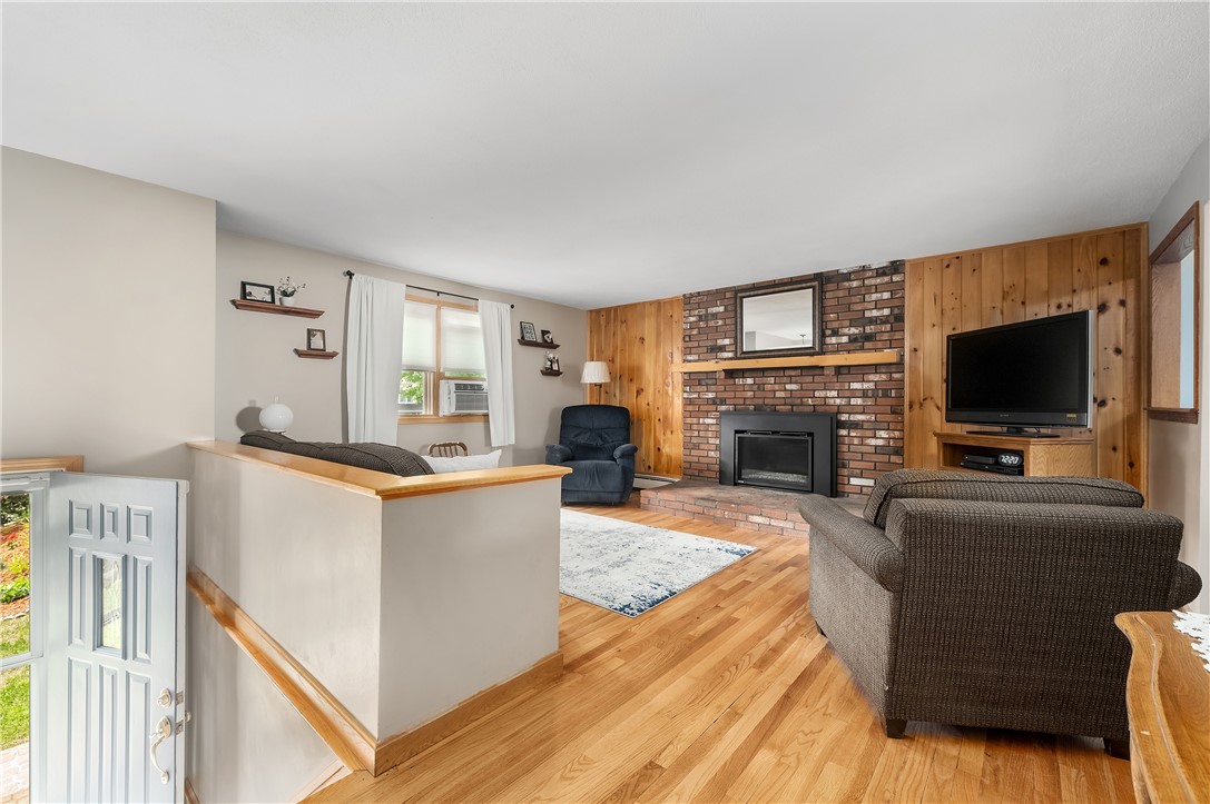 687 River Road Lincoln, RI 02865 - Photo 5 of 29