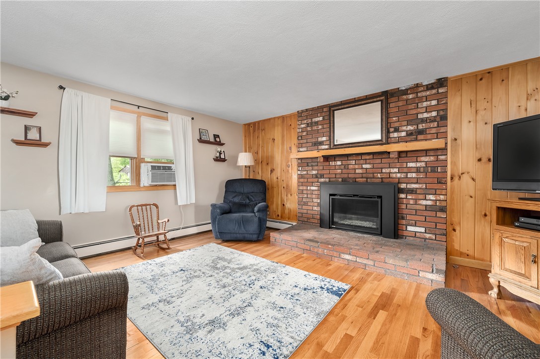 687 River Road Lincoln, RI 02865 - Photo 6 of 29