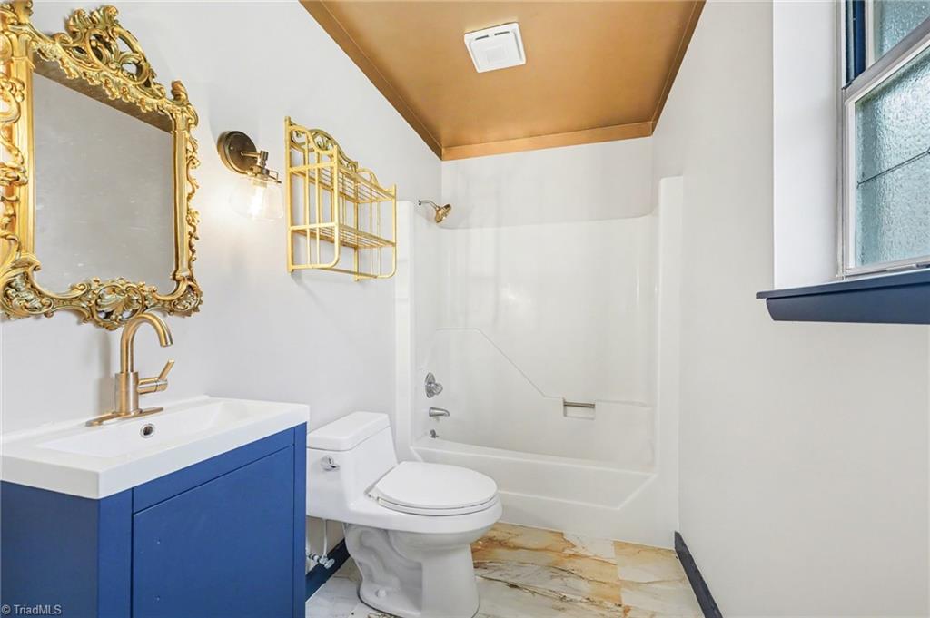 5830 Butler Road Gibsonville, NC 27249 - Photo 13 of 37 Primary ensuite