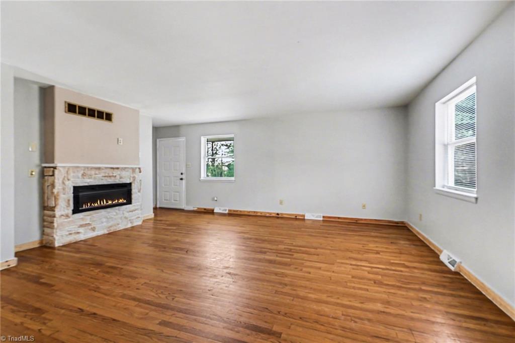 5830 Butler Road Gibsonville, NC 27249 - Photo 5 of 37 Living Room