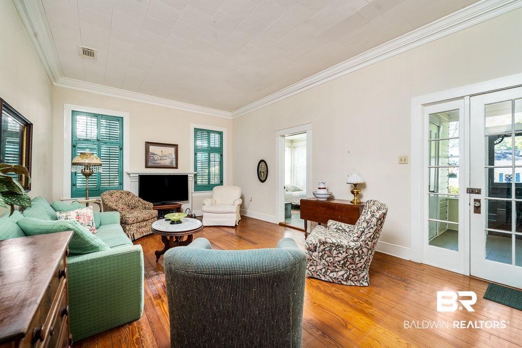 9 White Avenue Fairhope, AL 36532 - Photo 5 of 36