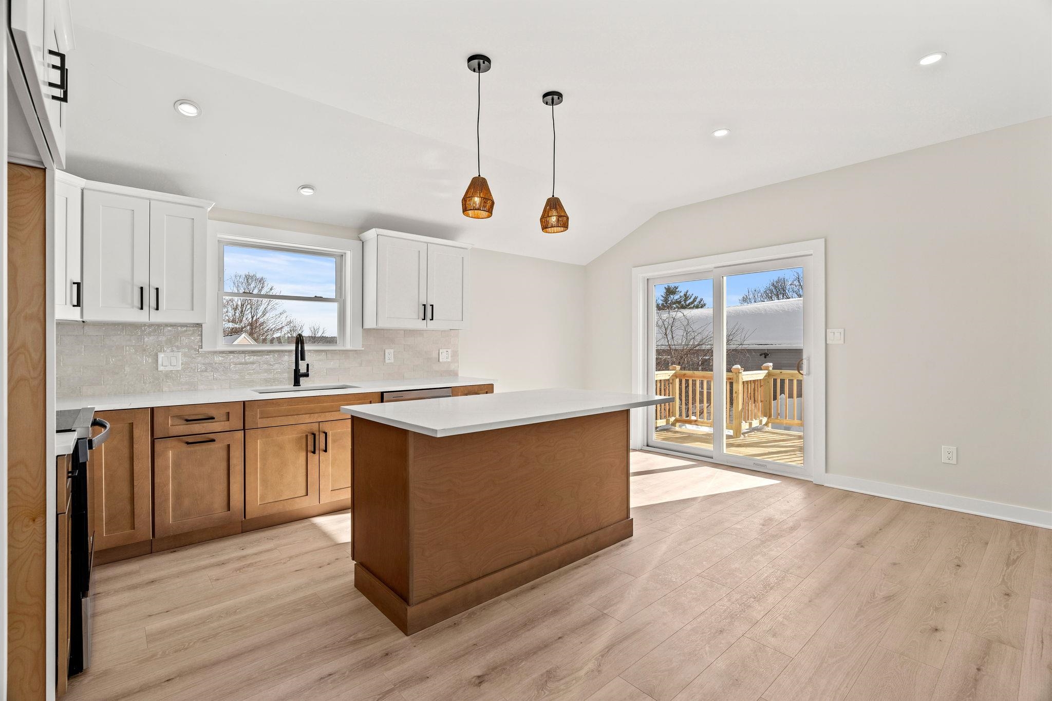 40 Hillside Avenue Derry, NH 03038 - Photo 15 of 55