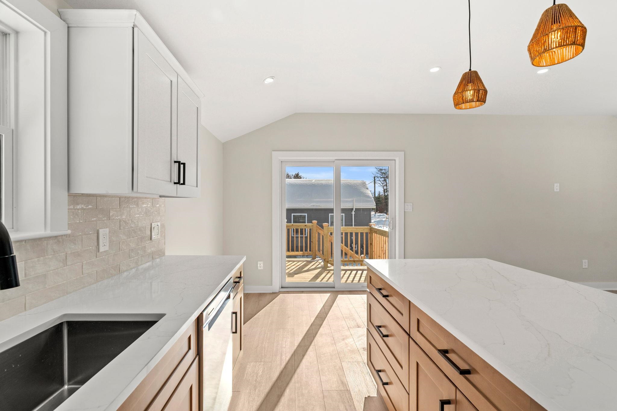 40 Hillside Avenue Derry, NH 03038 - Photo 17 of 55