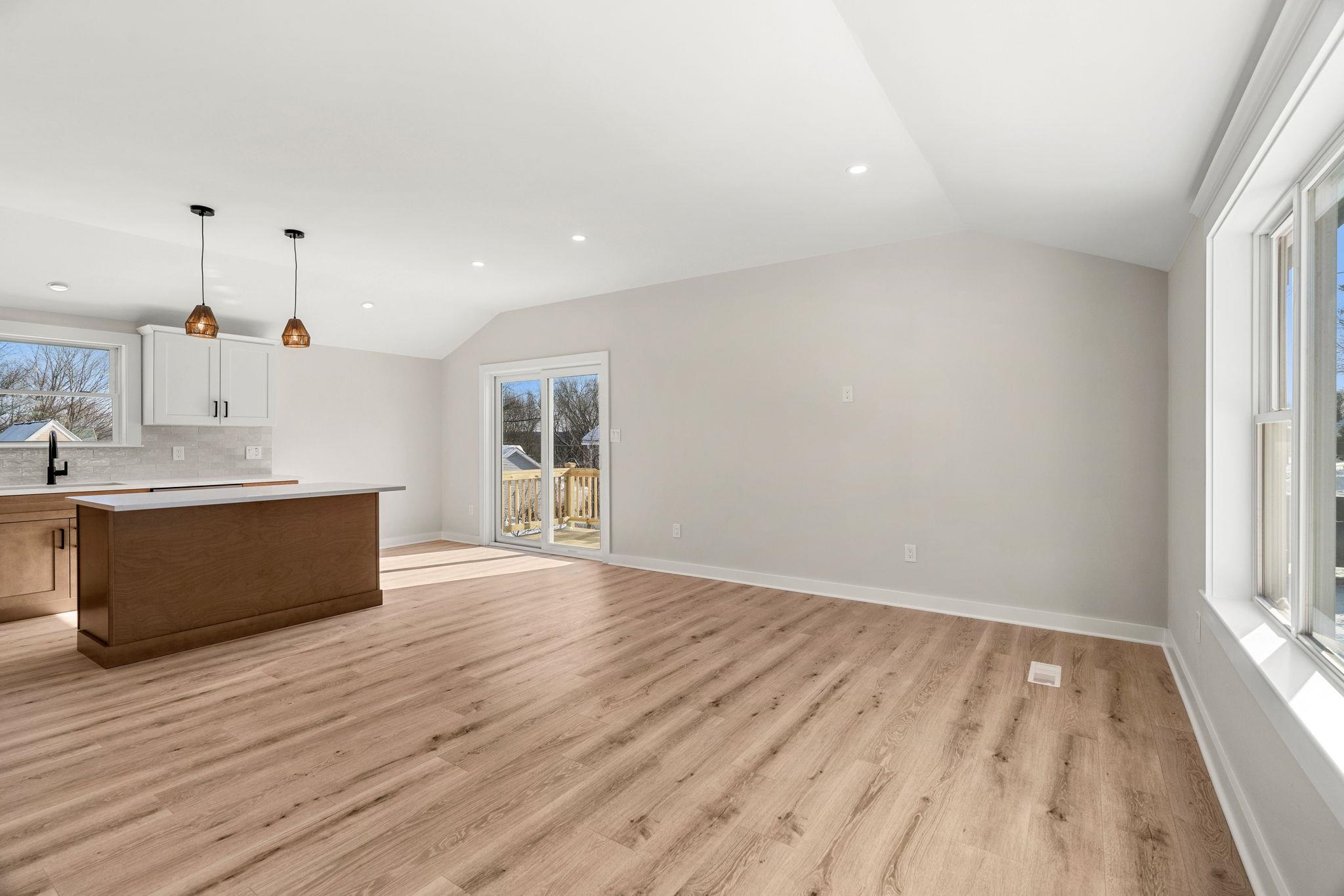 40 Hillside Avenue Derry, NH 03038 - Photo 22 of 55