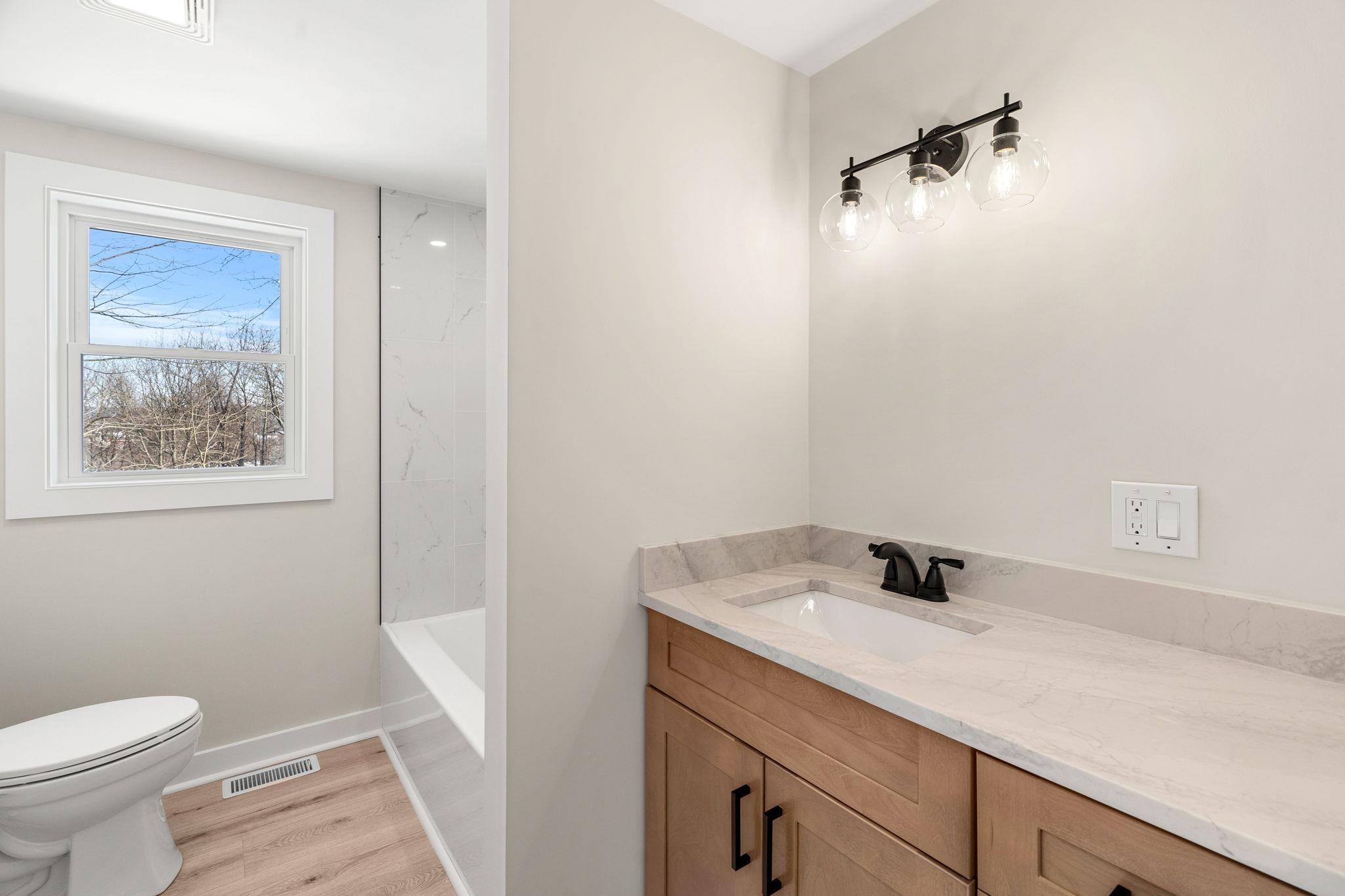 40 Hillside Avenue Derry, NH 03038 - Photo 24 of 55