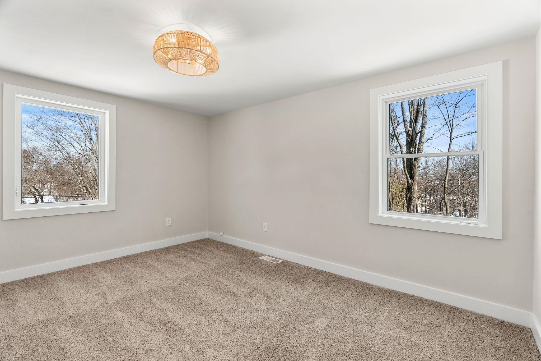 40 Hillside Avenue Derry, NH 03038 - Photo 26 of 55