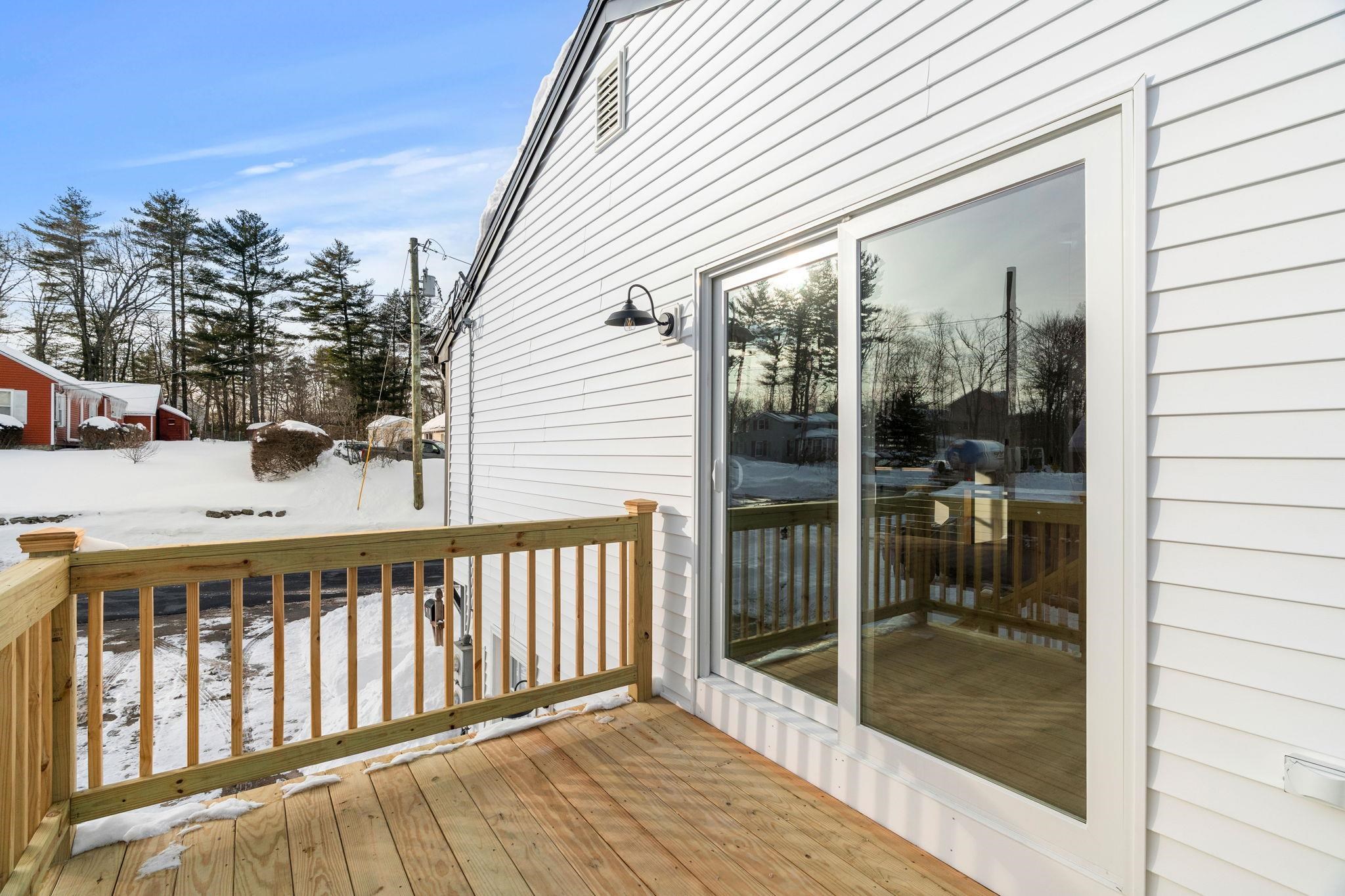 40 Hillside Avenue Derry, NH 03038 - Photo 6 of 55