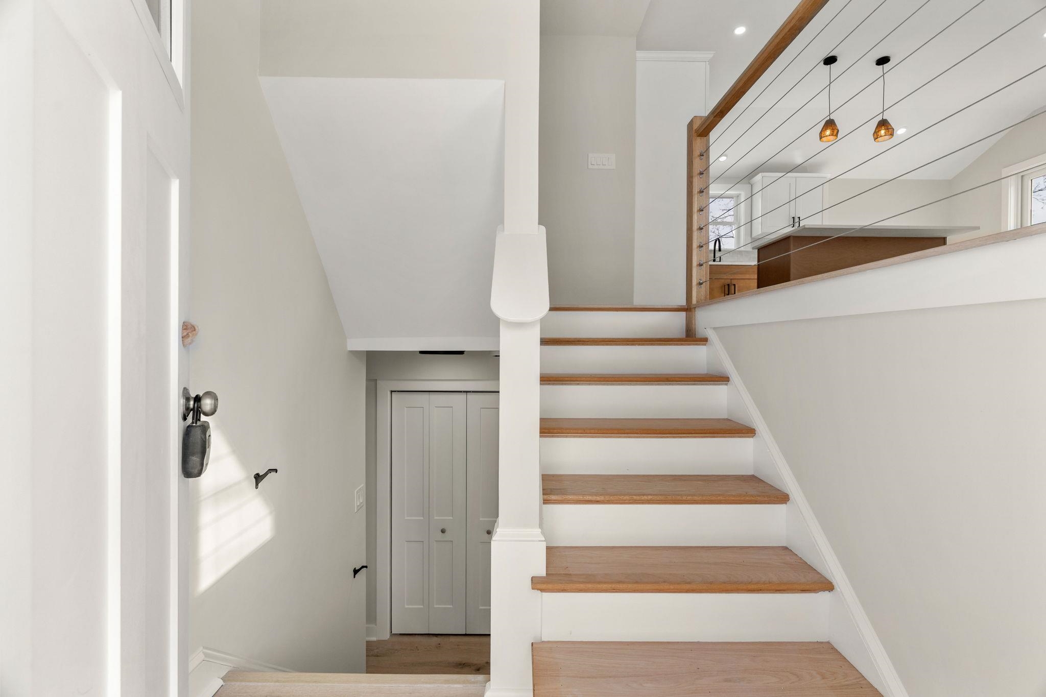 40 Hillside Avenue Derry, NH 03038 - Photo 8 of 55