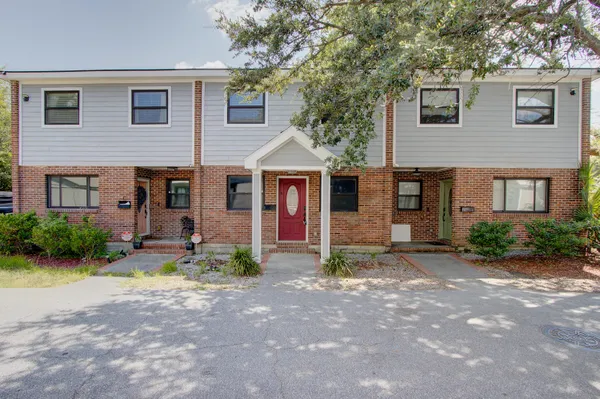$2,600 | 134 Congress Street, Unit B, Charleston, SC 29403