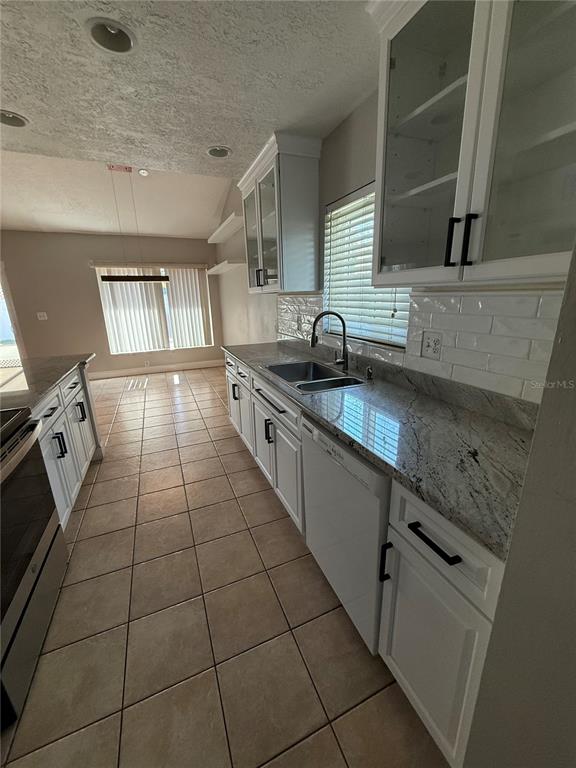 2075 Shadow Pine Drive Brandon, FL 33511 - Photo 14 of 57