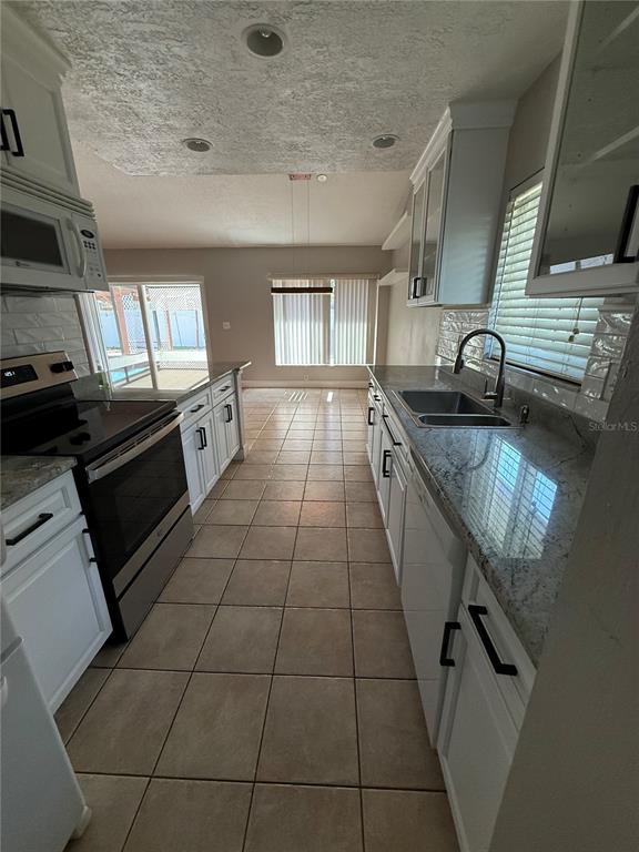 2075 Shadow Pine Drive Brandon, FL 33511 - Photo 15 of 57