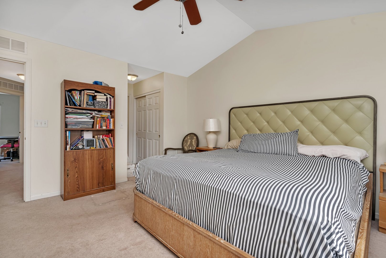 122 Enclave Circle, Unit D Bolingbrook, IL 60440 - Photo 11 of 20 a bedroom with a bed and closet