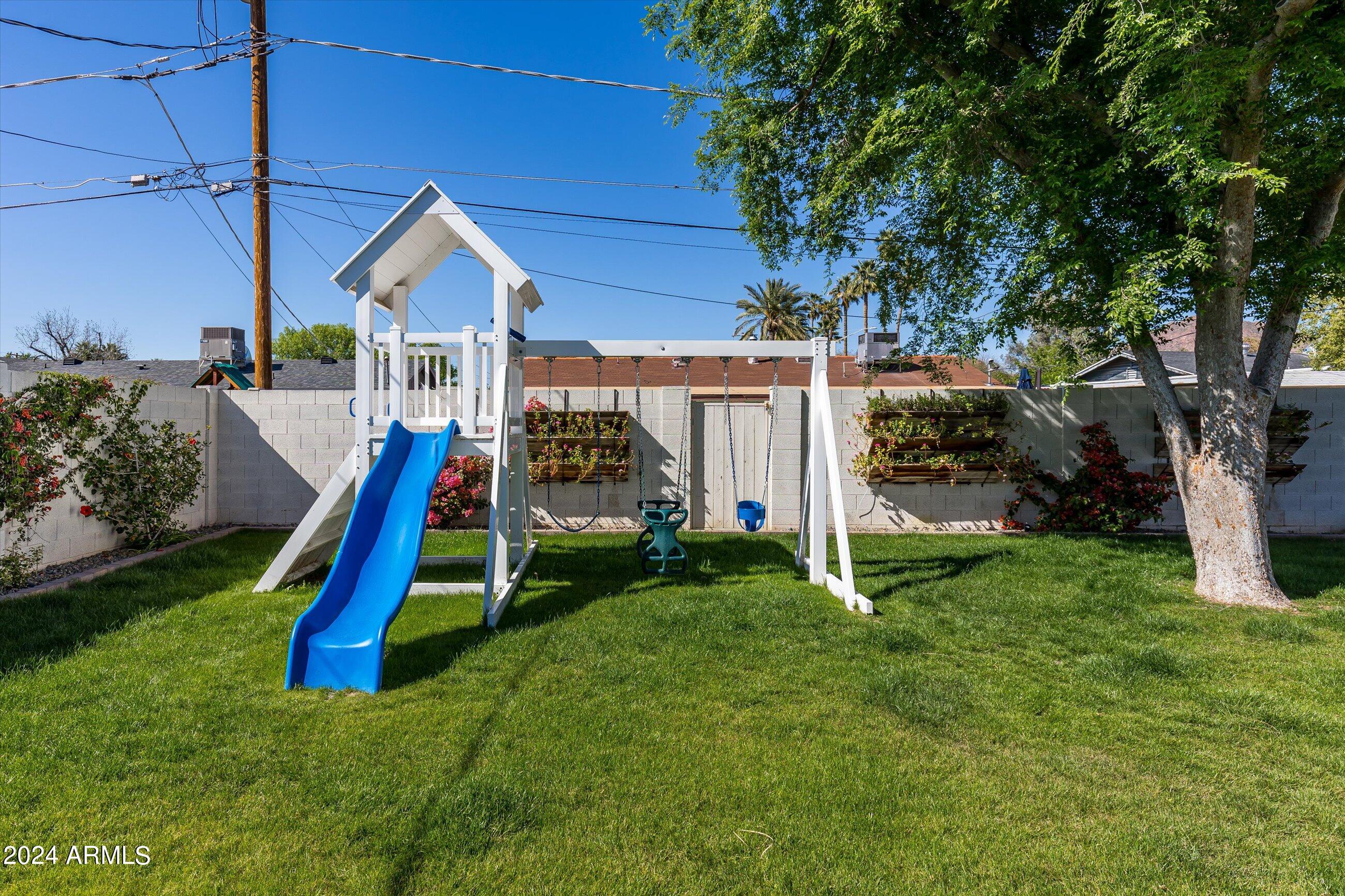 4322 East Cheery Lynn Road Phoenix, AZ 85018 - Photo 17 of 18 23-4322 W Cheery Lynn Rd-23