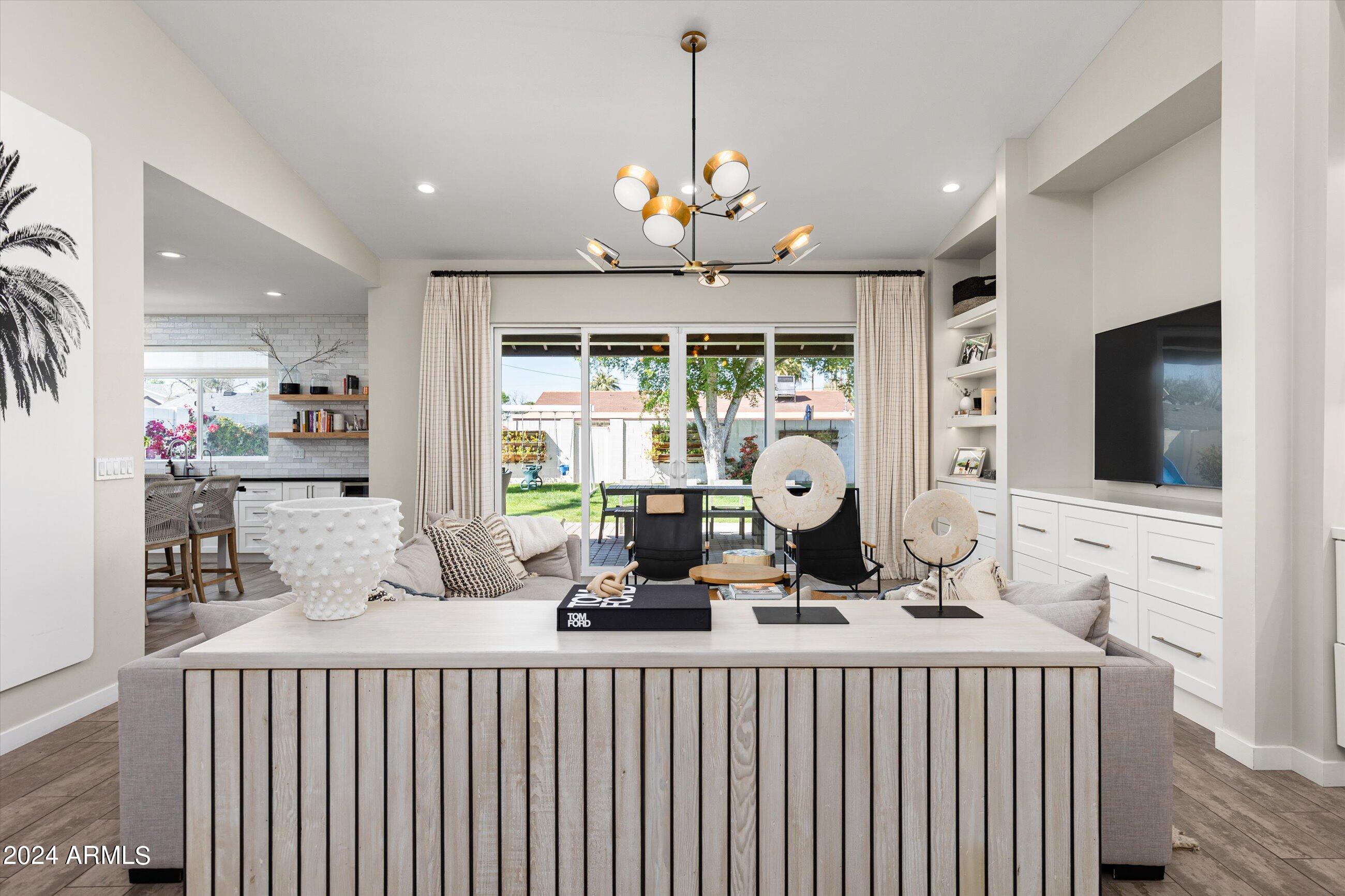 4322 East Cheery Lynn Road Phoenix, AZ 85018 - Photo 6 of 18 07-4322 W Cheery Lynn Rd-7