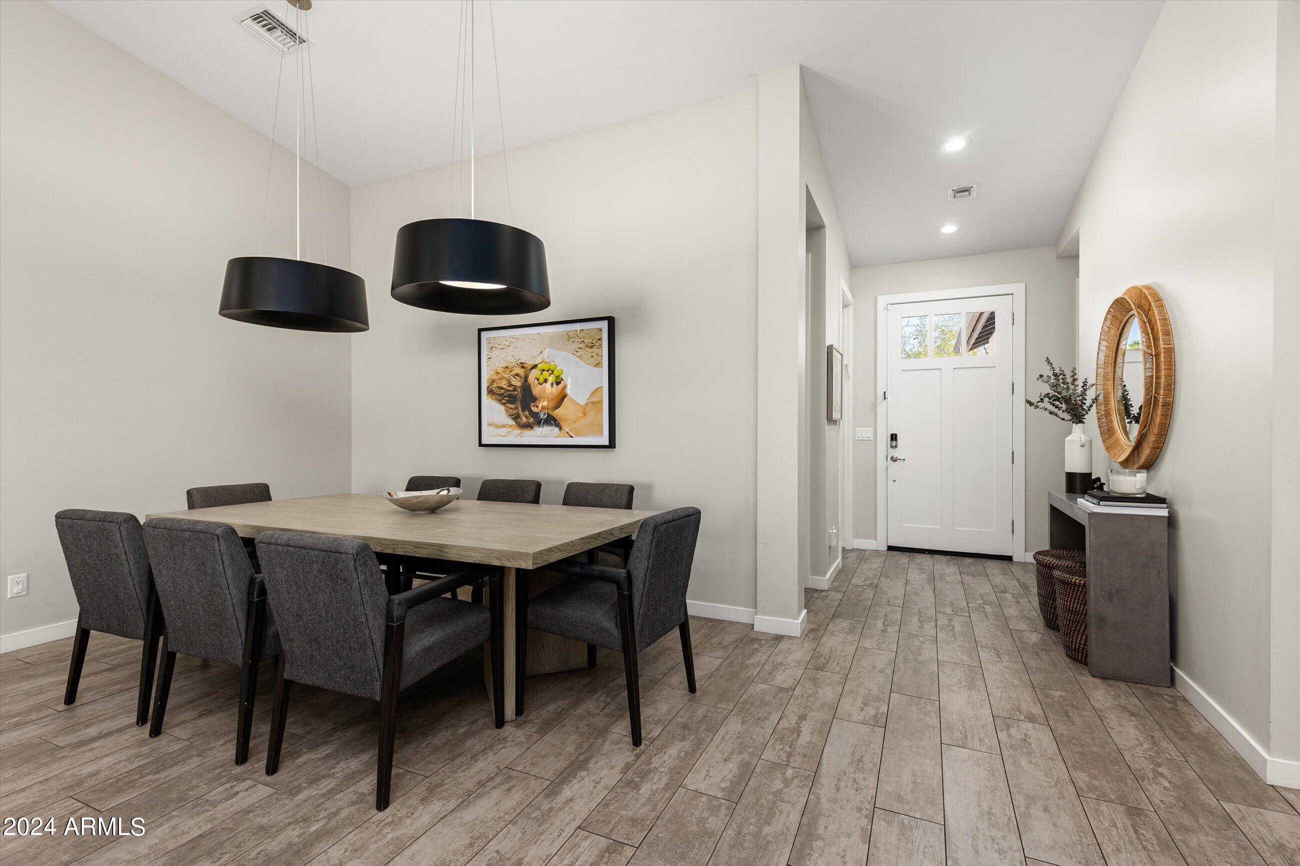 4322 East Cheery Lynn Road Phoenix, AZ 85018 - Photo 8 of 18 06-4322 W Cheery Lynn Rd-6